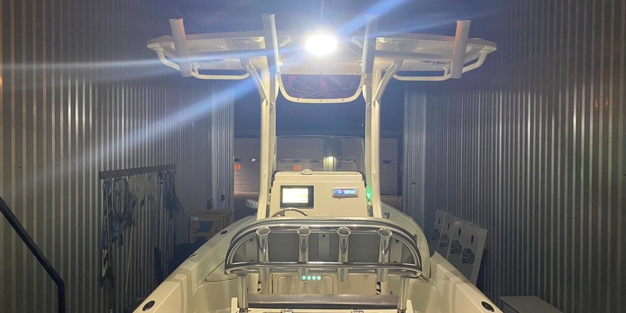 Ranger boats 2400 bay