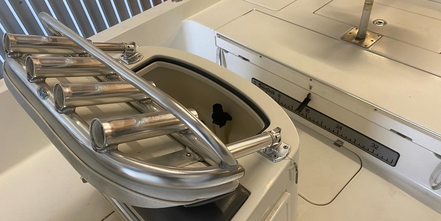 Ranger boats 2400 bay