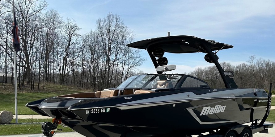 Malibu Wakesetter 24 MXZ