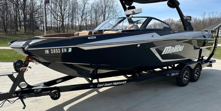 Malibu Wakesetter 24 MXZ