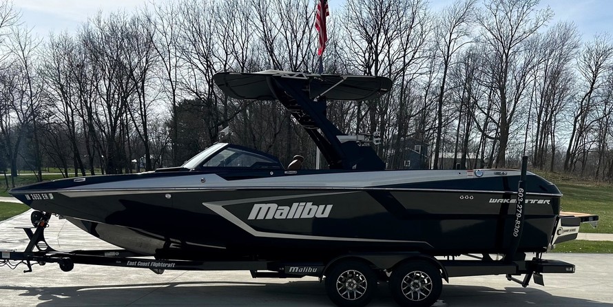 Malibu Wakesetter 24 MXZ