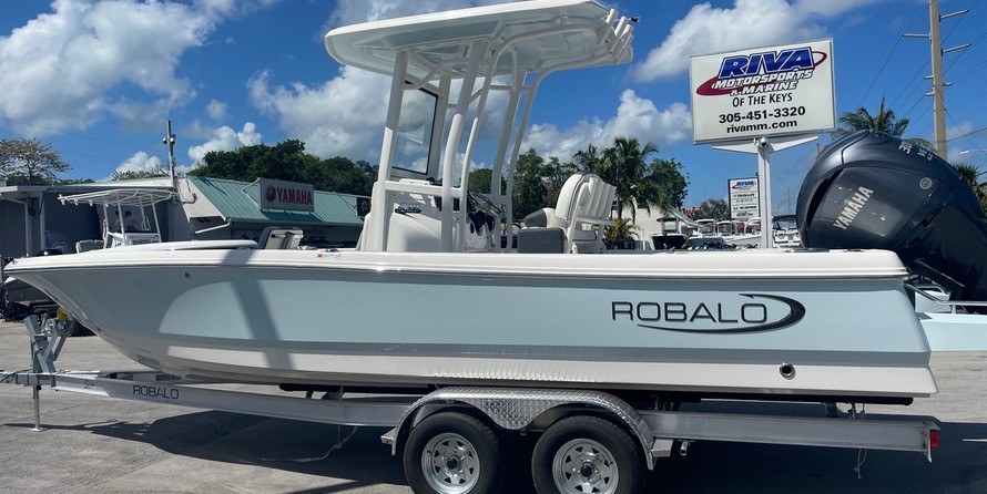 Robalo 246 Cayman