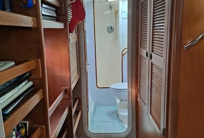 Nelson 42 mkii aft cabin