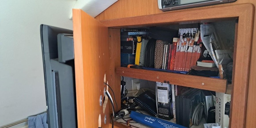 Nelson 42 mkii aft cabin