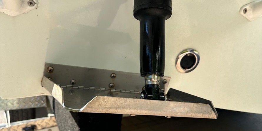 Domn8er 25 deck boat