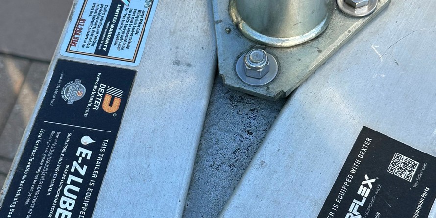 Domn8er 25 deck boat