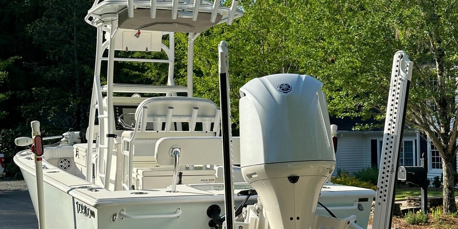 Domn8er 25 deck boat