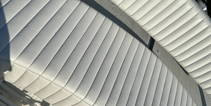 Domn8er 25 deck boat