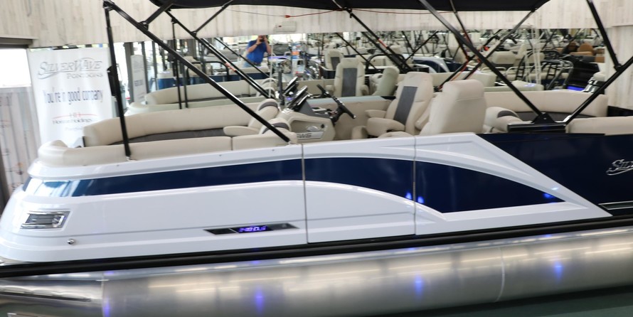 60 x 16 tri-toon passenger vessel