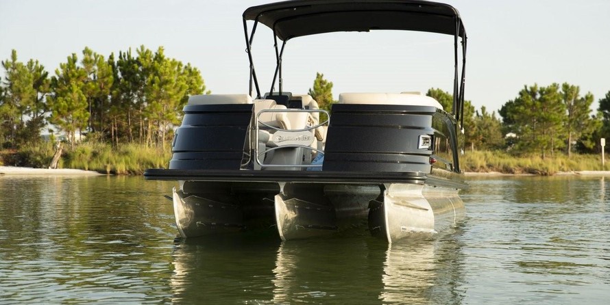60 x 16 tri-toon passenger vessel