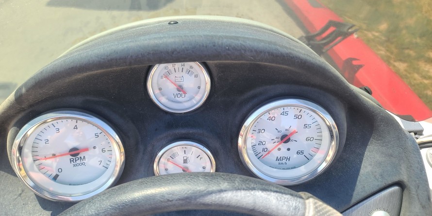 Tracker Pro Team 175 TXW