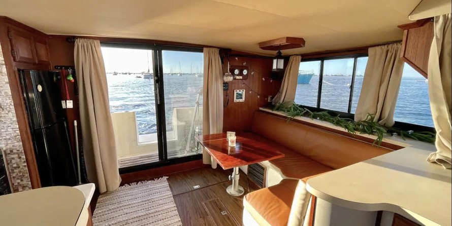 Bluewater yachts 42 coastal cruiser