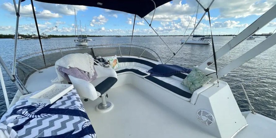 Bluewater yachts 42 coastal cruiser