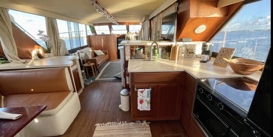Bluewater yachts 42 coastal cruiser