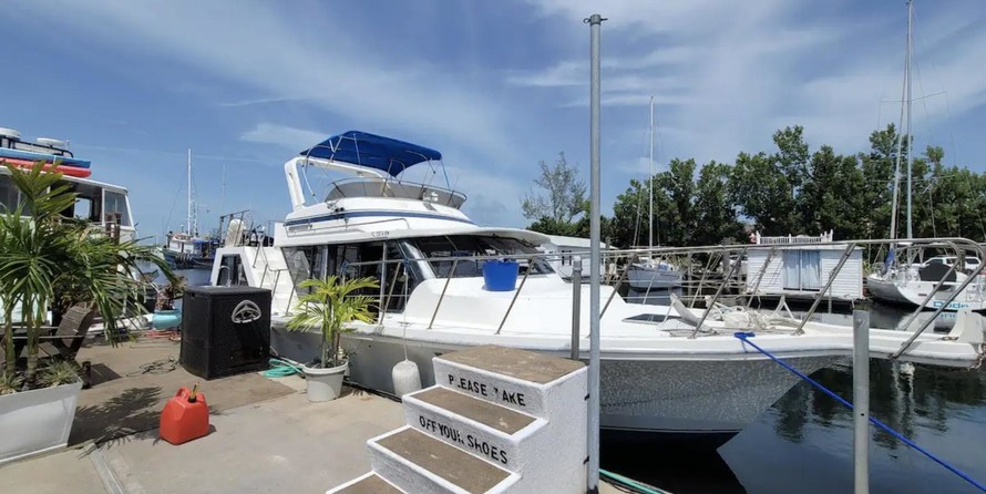 Bluewater yachts 42 coastal cruiser