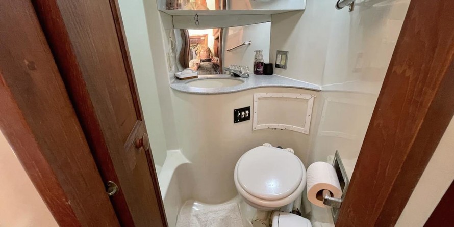 Bluewater yachts 42 coastal cruiser