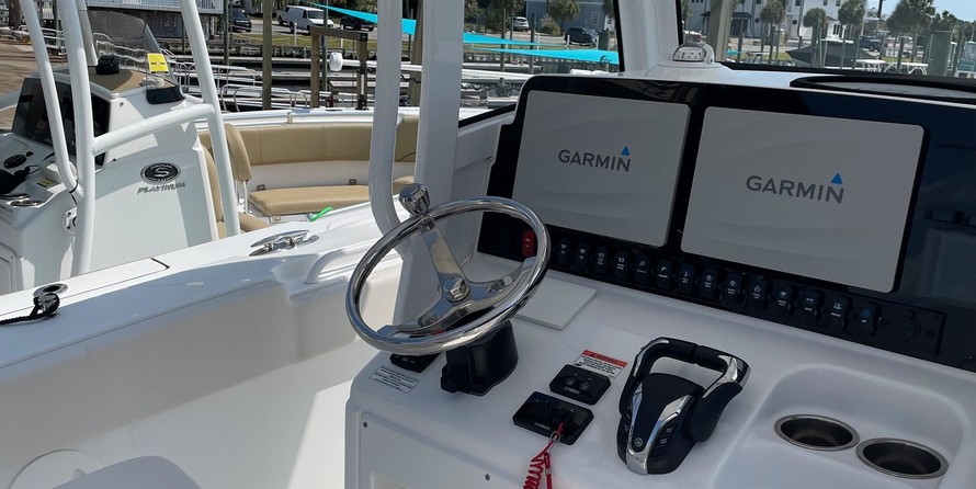 Sea Ray hunt ultra 211