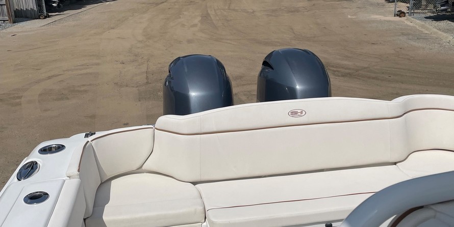 Sea Ray hunt ultra 211