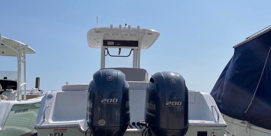 Sea Ray hunt ultra 211