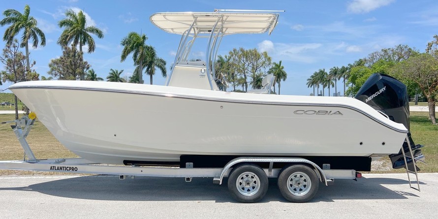 Cobia 217 center console