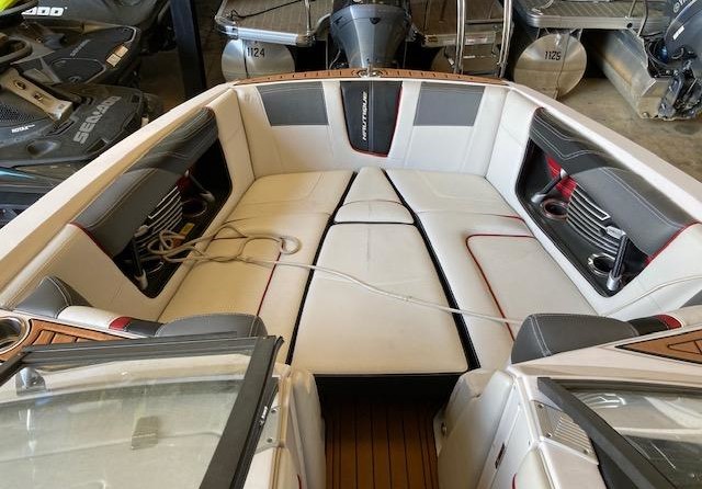 Super Air Nautique G23