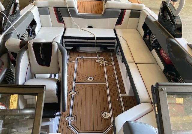 Super Air Nautique G23