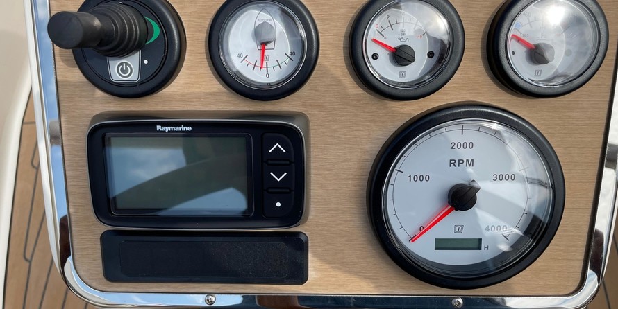 Interboat intender 820