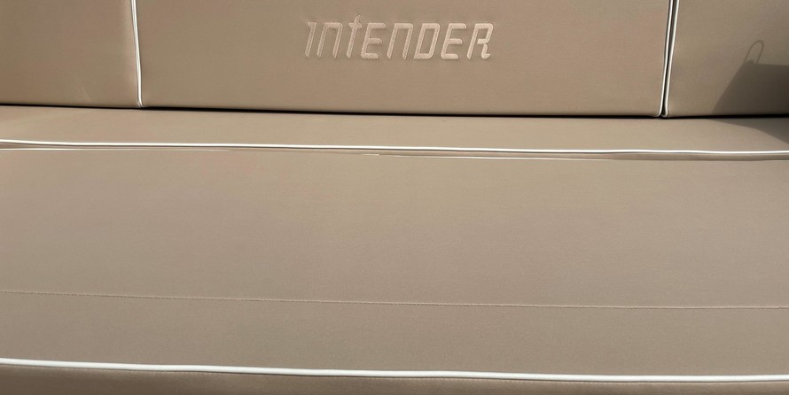 Interboat intender 820