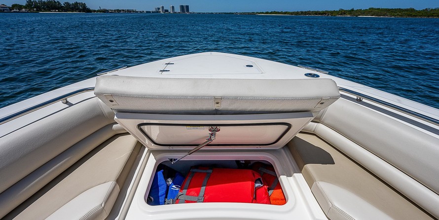 Boston Whaler 330 Outrage