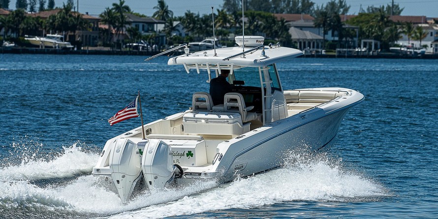 Boston Whaler 330 Outrage