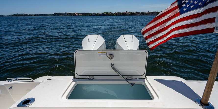 Boston Whaler 330 Outrage