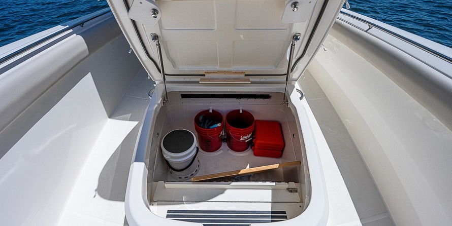 Boston Whaler 330 Outrage