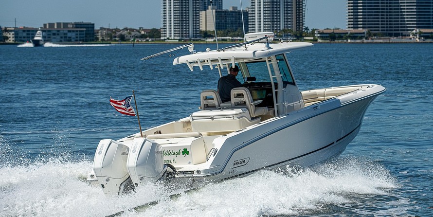 Boston Whaler 330 Outrage