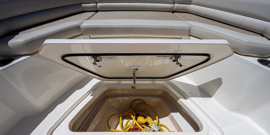 Boston Whaler 330 Outrage