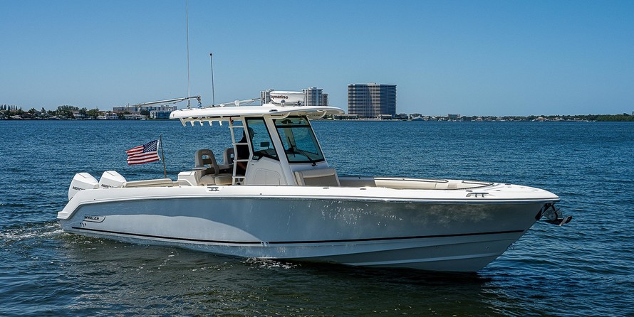 Boston Whaler 330 Outrage