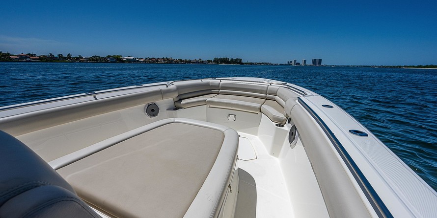 Boston Whaler 330 Outrage