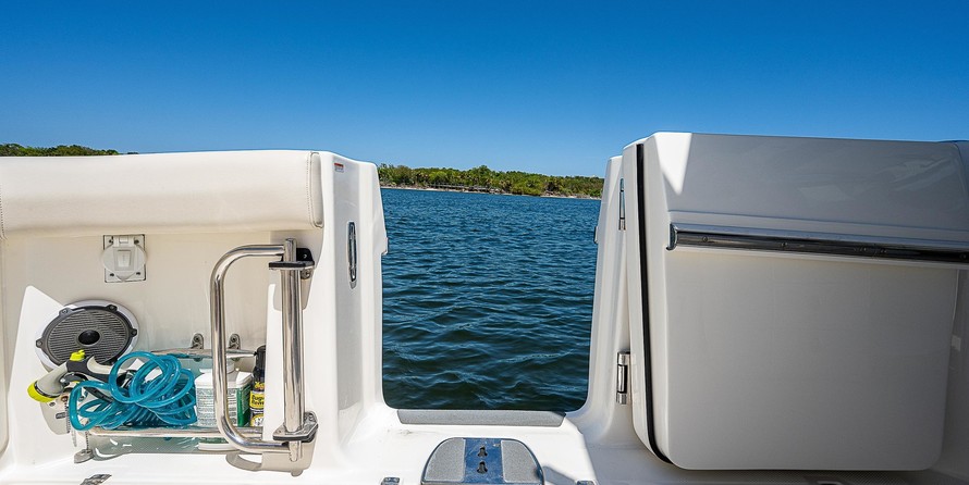 Boston Whaler 330 Outrage