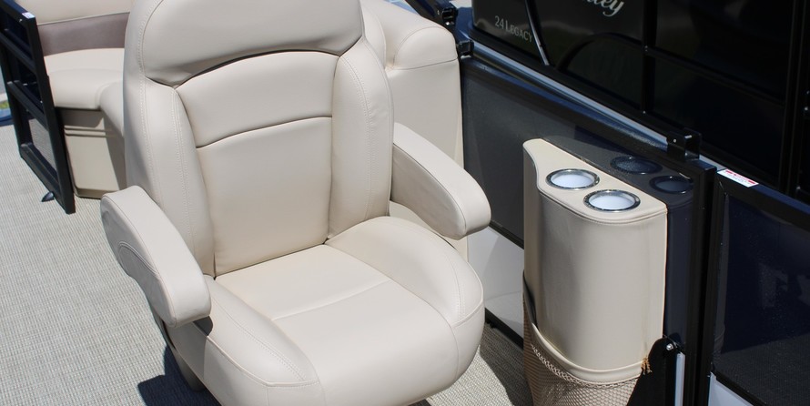 Premier Pontoons Navigator 220