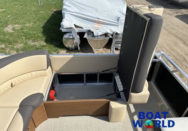 Tahoe LSZ Elite Cruise Windshield Tritoon Pontoon & Hond