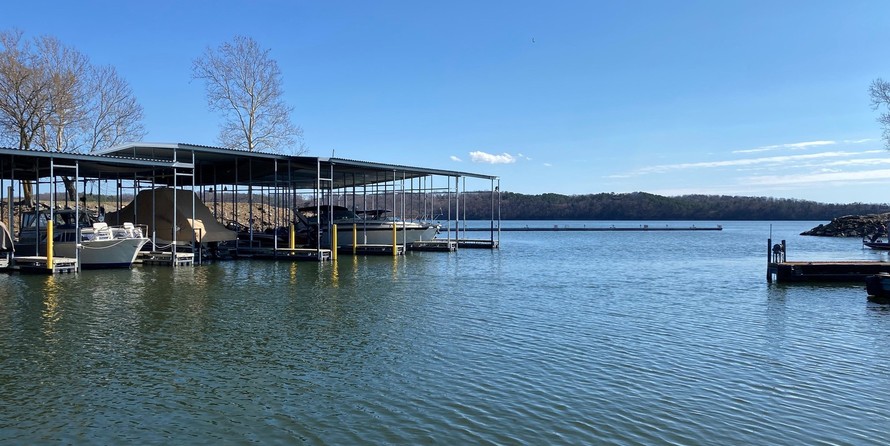 Chris-Craft Commander 44