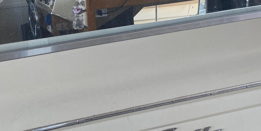 Chris-Craft Commander 44