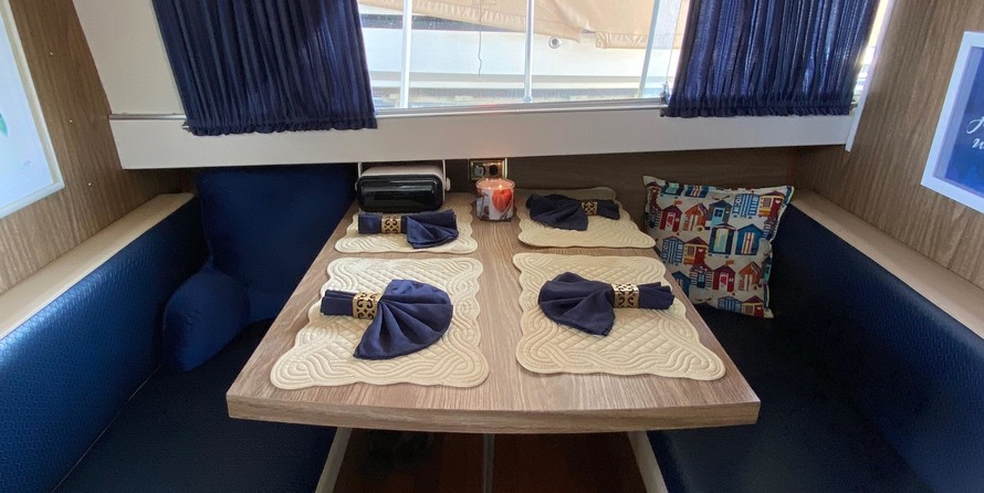 Chris-Craft Commander 44