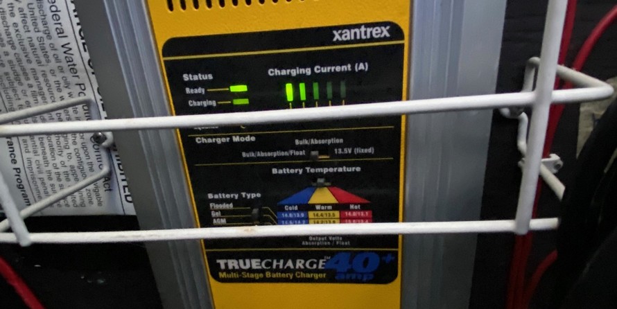 Chris-Craft Commander 44