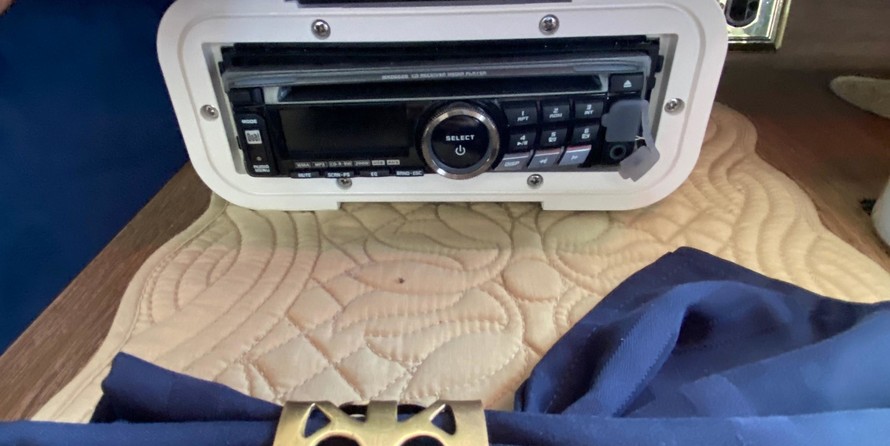 Chris-Craft Commander 44