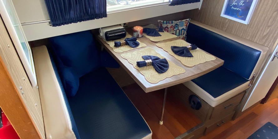 Chris-Craft Commander 44