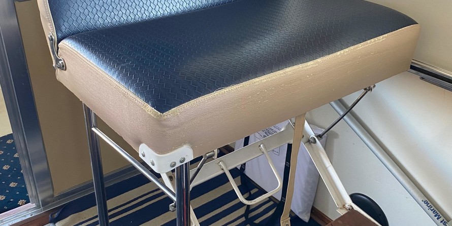 Chris-Craft Commander 44