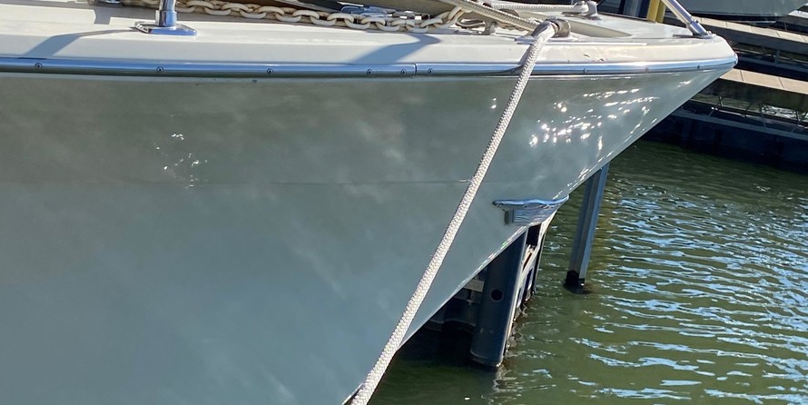 Chris-Craft Commander 44