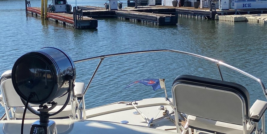 Chris-Craft Commander 44