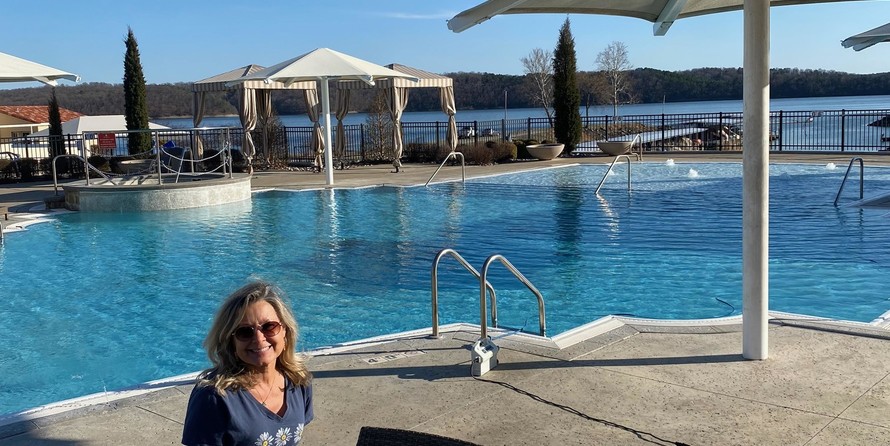 Chris-Craft Commander 44