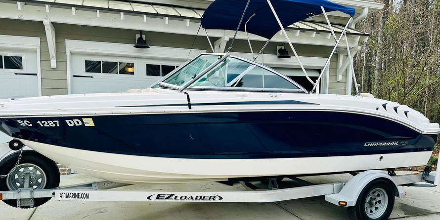 Chaparral 19 H2O Ski & Fish